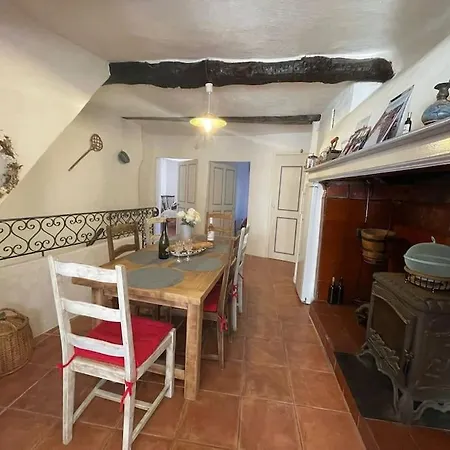 Maison De Village Holiday home *